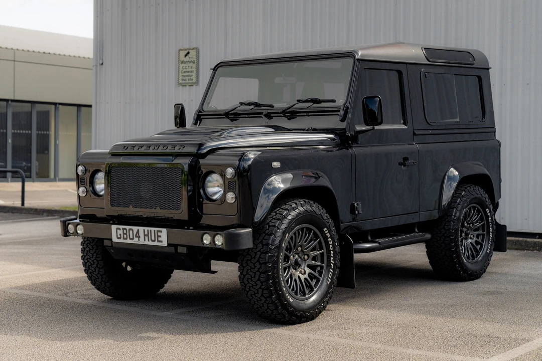 2015 Land Rover Defender 90 - Image 9 of 31