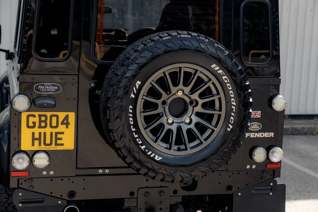 2015 Land Rover Defender 90 - Image 30 of 31