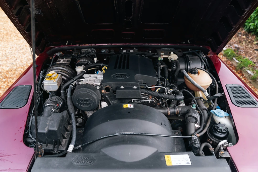 2015 Land Rover Defender 90 - Image 6 of 21