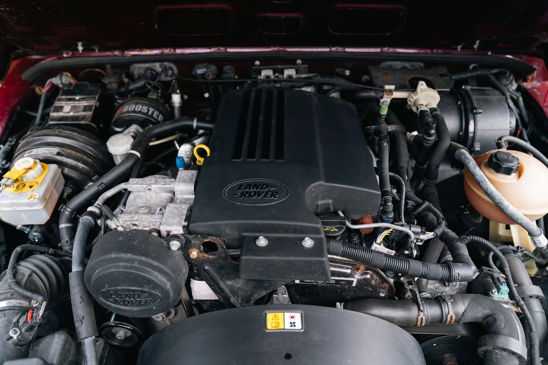 2015 Land Rover Defender 90 - Image 7 of 21
