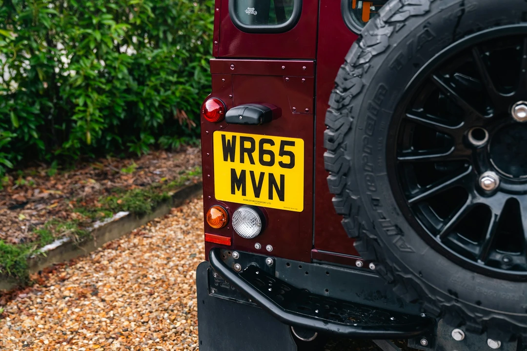 2015 Land Rover Defender 90 - Image 18 of 21