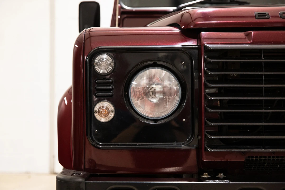 2015 Land Rover Defender 90 - Image 17 of 31