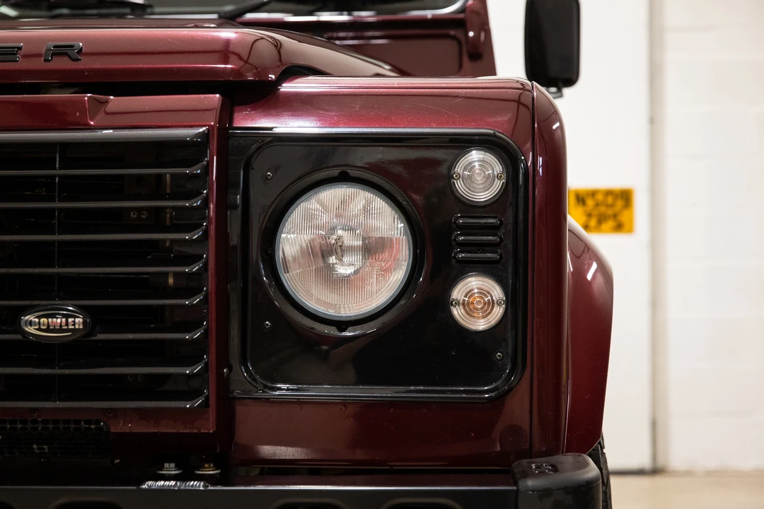 2015 Land Rover Defender 90 - Image 18 of 31