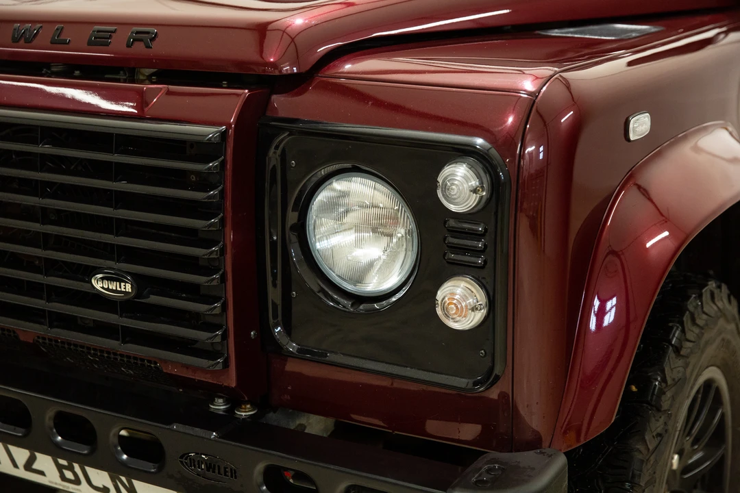2015 Land Rover Defender 90 - Image 19 of 31