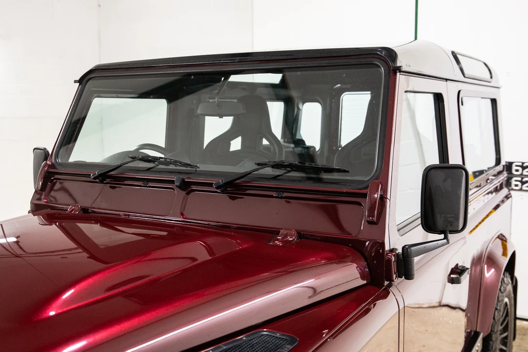 2015 Land Rover Defender 90 - Image 30 of 31