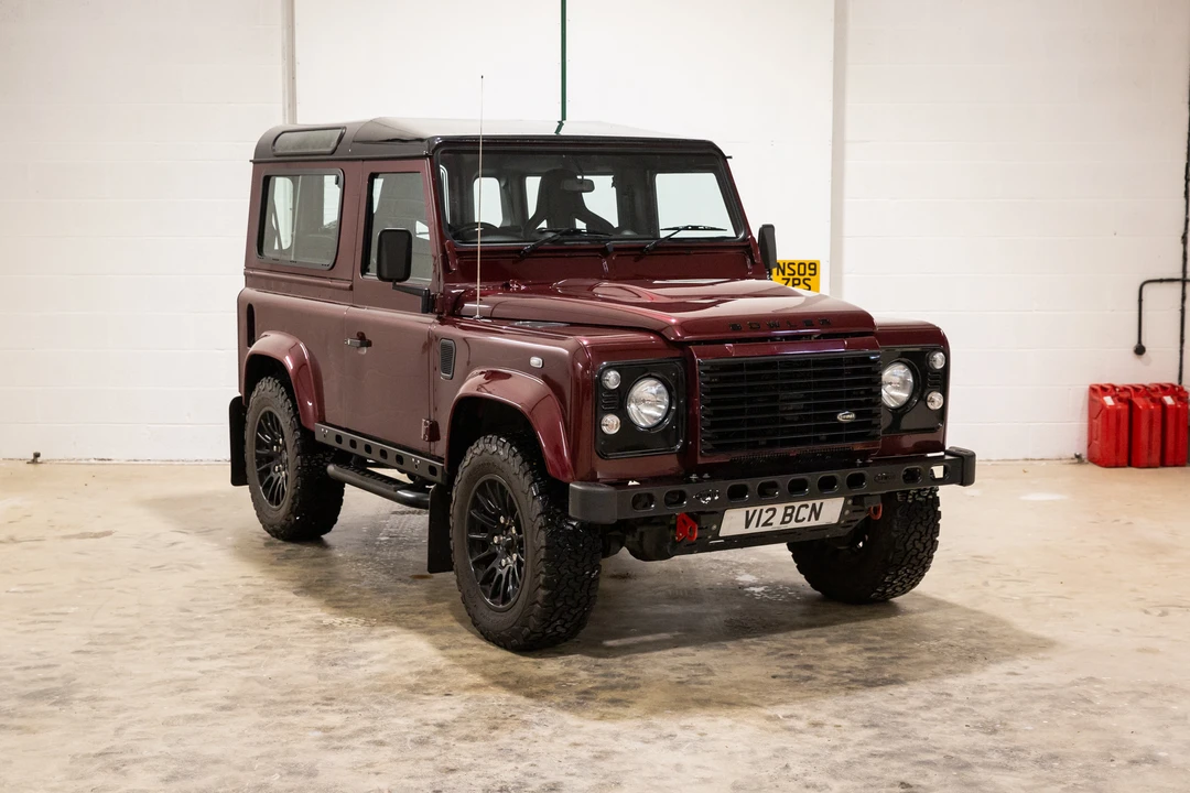 2015 Land Rover Defender 90 - Image 3 of 31