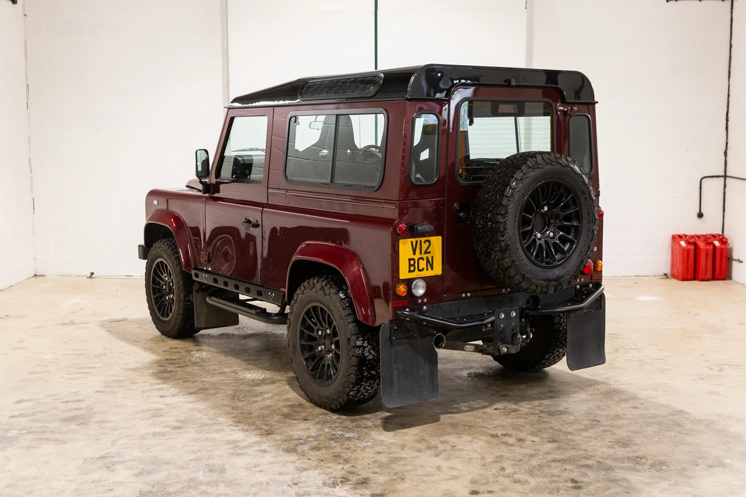 2015 Land Rover Defender 90 - Image 7 of 31