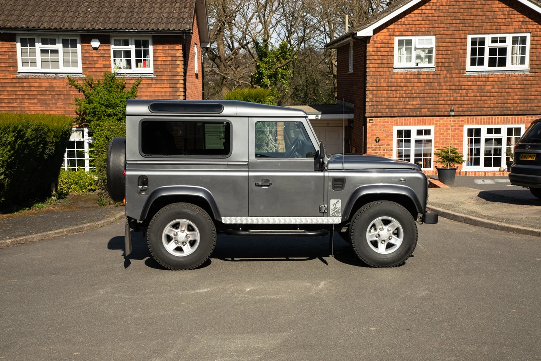 2015 Land Rover Defender 90 - Image 20 of 26