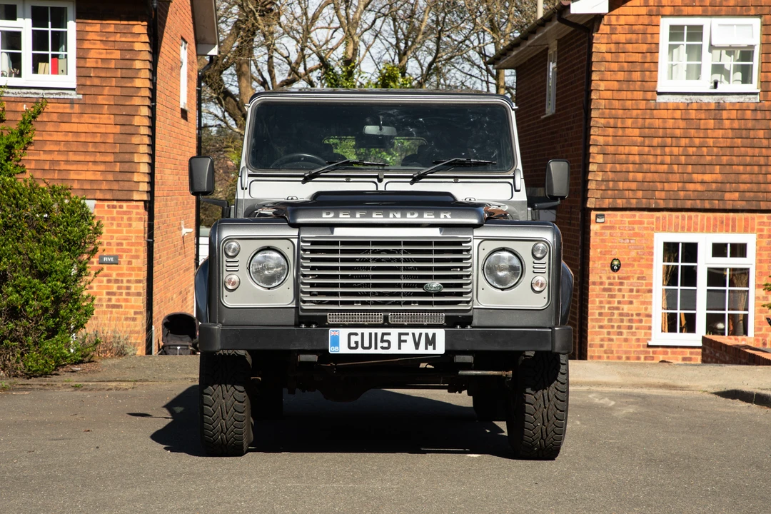 2015 Land Rover Defender 90 - Image 10 of 26