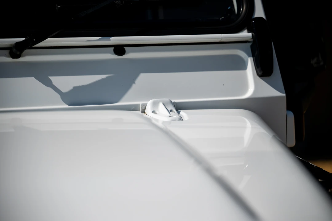 2015 Land Rover Defender 90 - Image 19 of 31