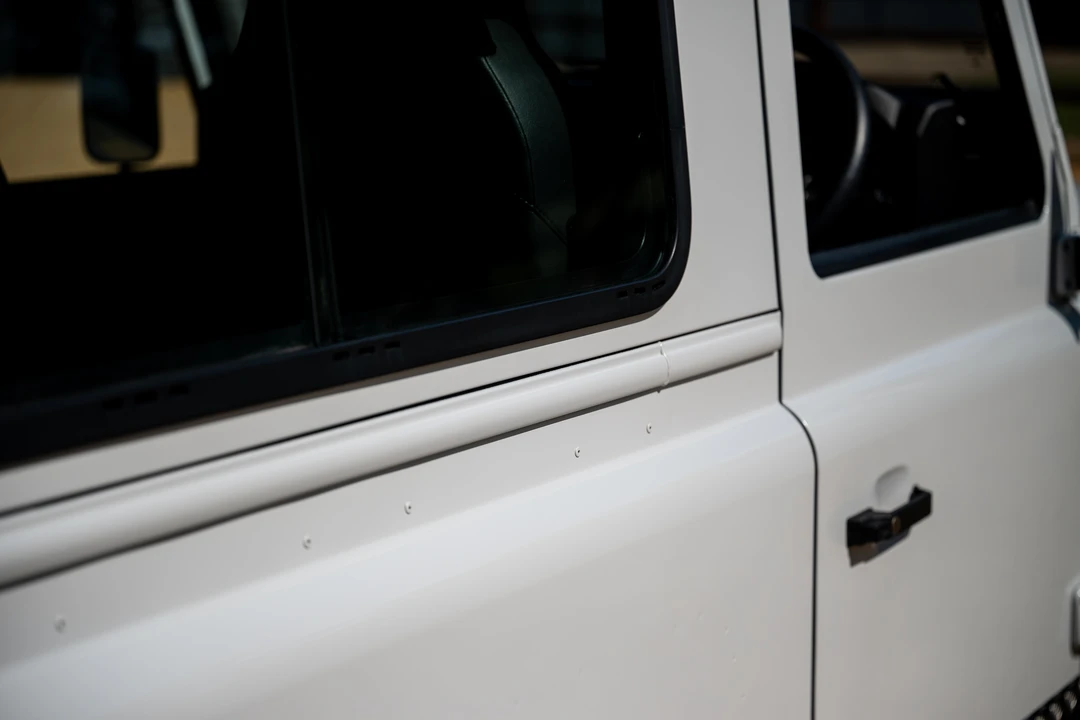 2015 Land Rover Defender 90 - Image 30 of 31
