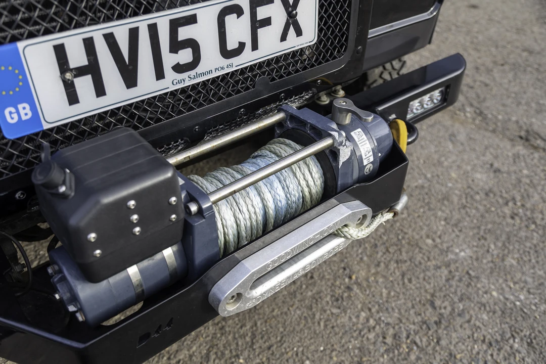 2015 Land Rover Defender 90 - Image 15 of 31