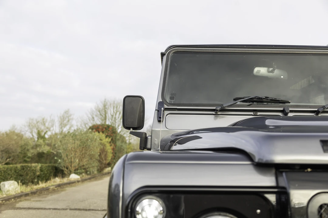 2015 Land Rover Defender 90 - Image 17 of 31