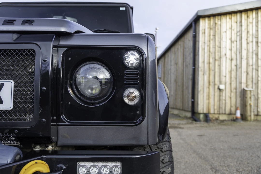 2015 Land Rover Defender 90 - Image 21 of 31