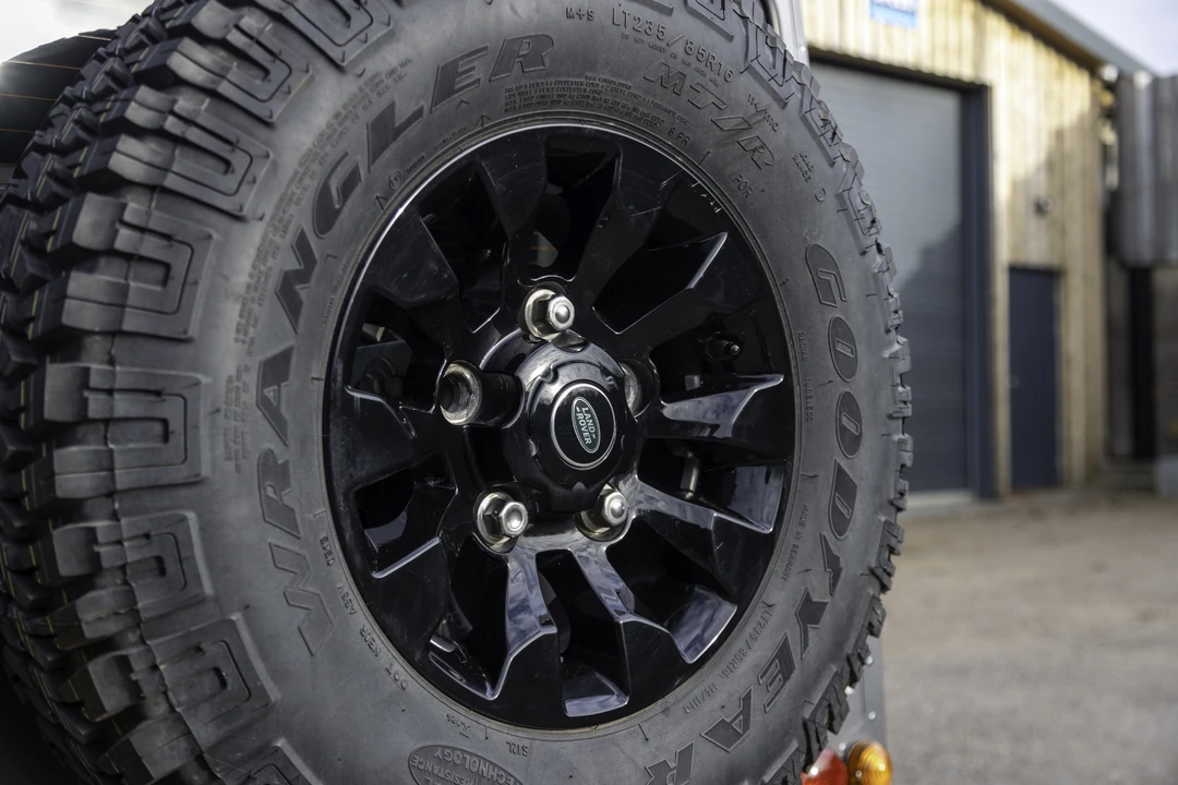 2015 Land Rover Defender 90 - Image 30 of 31
