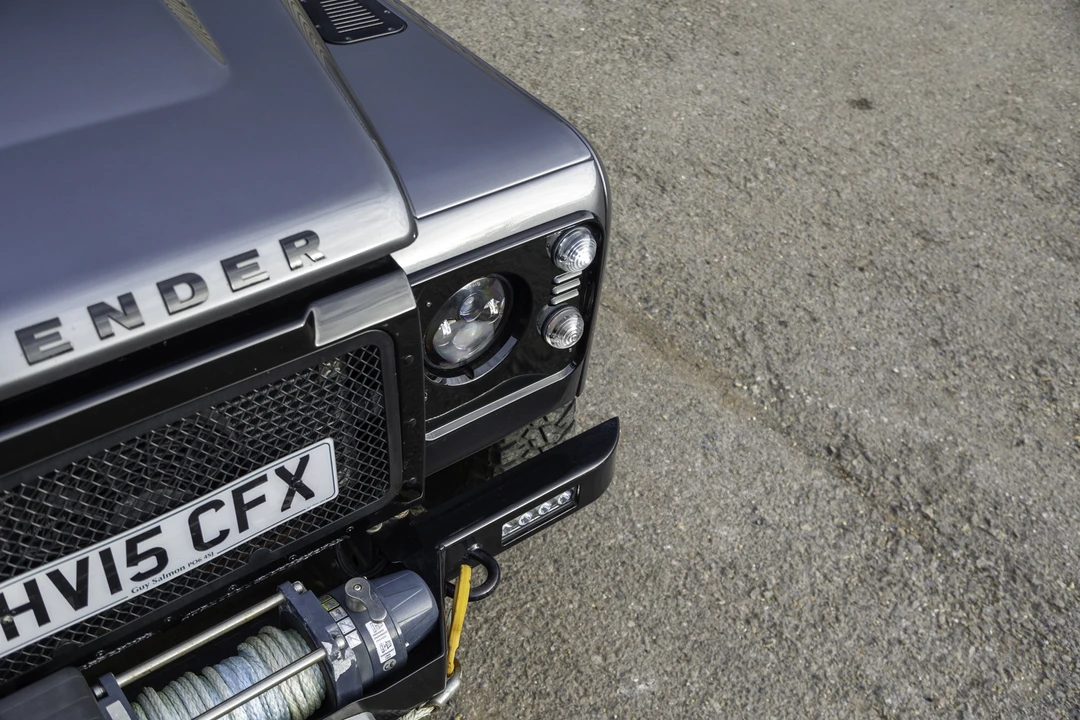 2015 Land Rover Defender 90 - Image 25 of 31