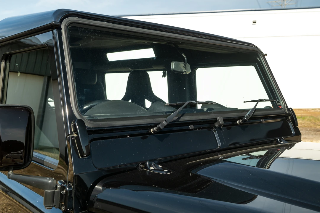2015 Land Rover Defender 90 - Image 20 of 31
