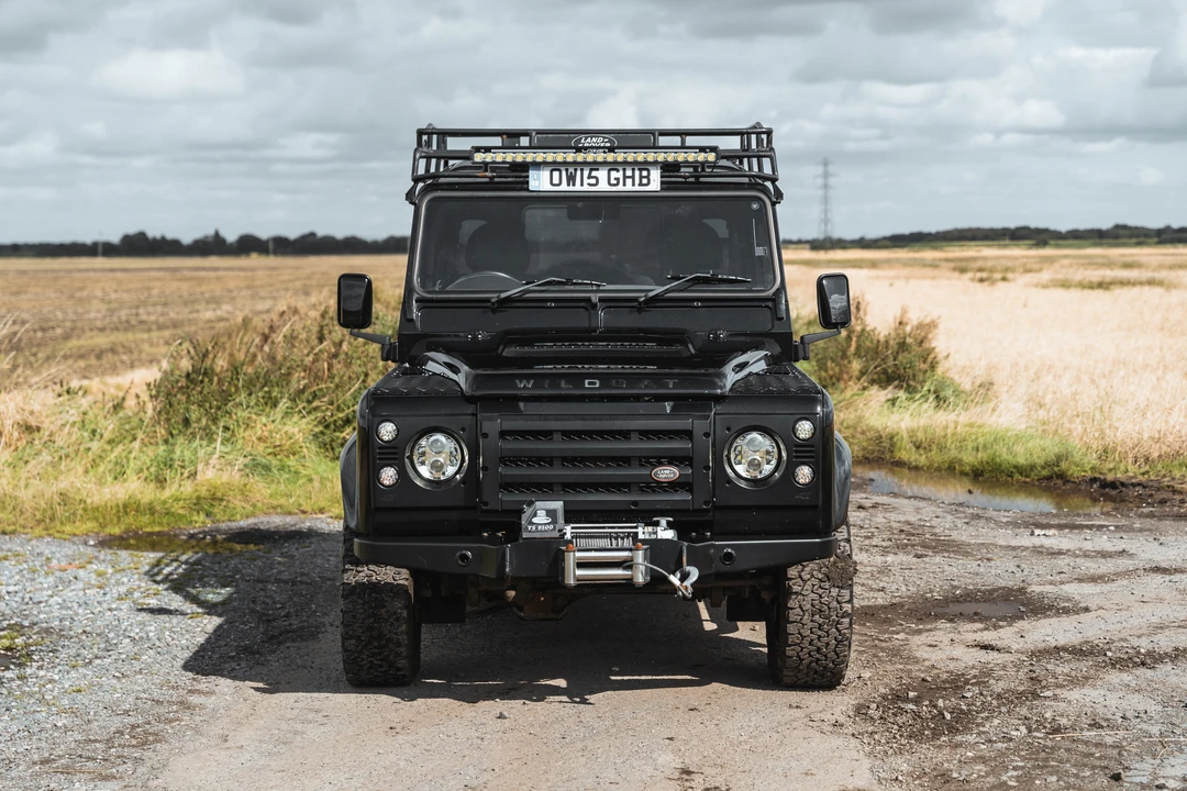 2015 Land Rover Defender 90 - Image 2 of 31