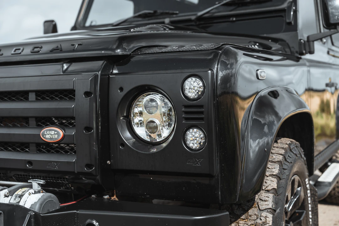 2015 Land Rover Defender 90 - Image 15 of 31