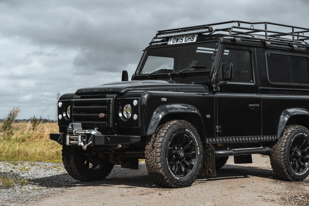 2015 Land Rover Defender 90 - Image 14 of 31