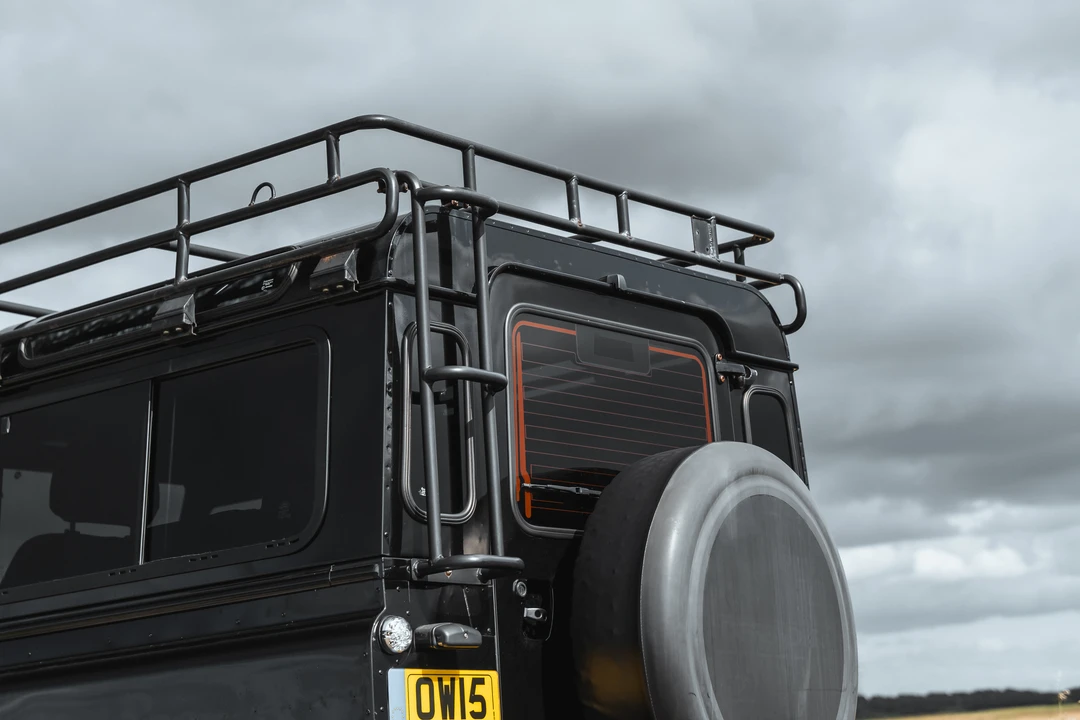 2015 Land Rover Defender 90 - Image 27 of 31