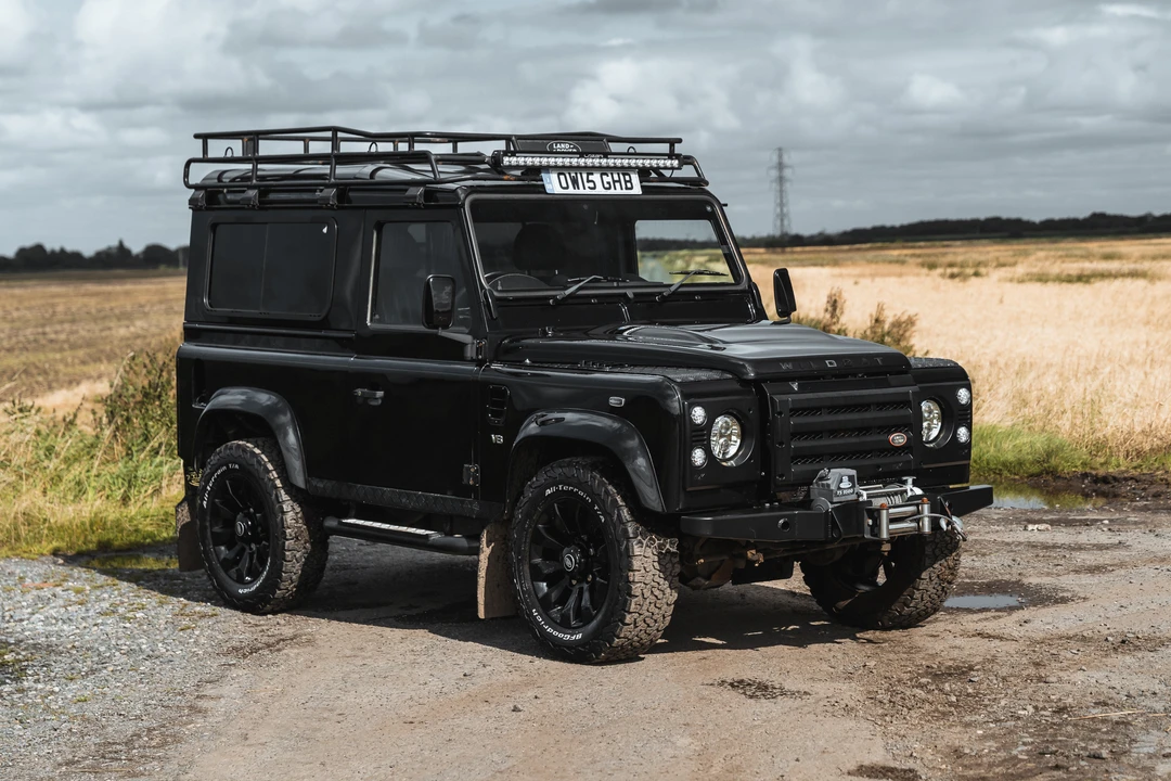 2015 Land Rover Defender 90 - Image 9 of 31