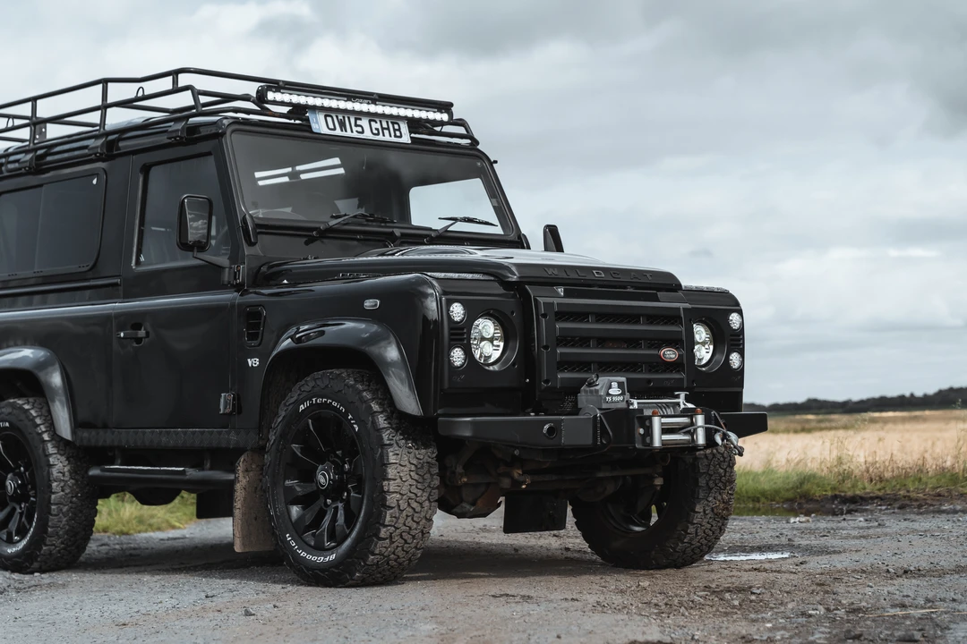2015 Land Rover Defender 90 - Image 10 of 31