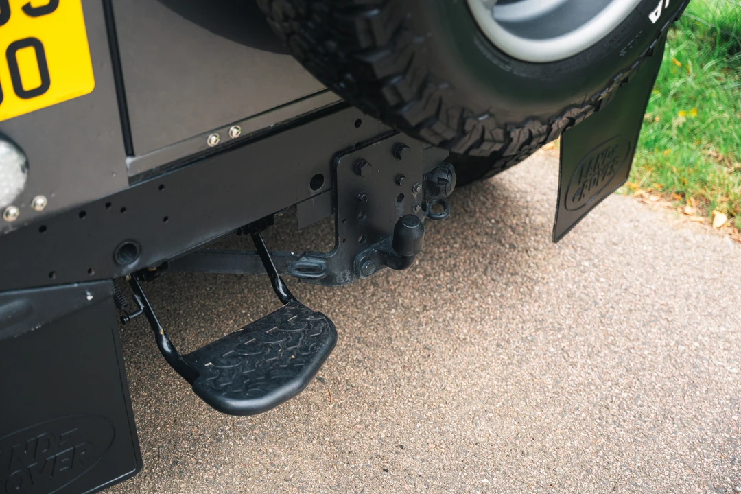2015 Land Rover Defender 90 - Image 12 of 31
