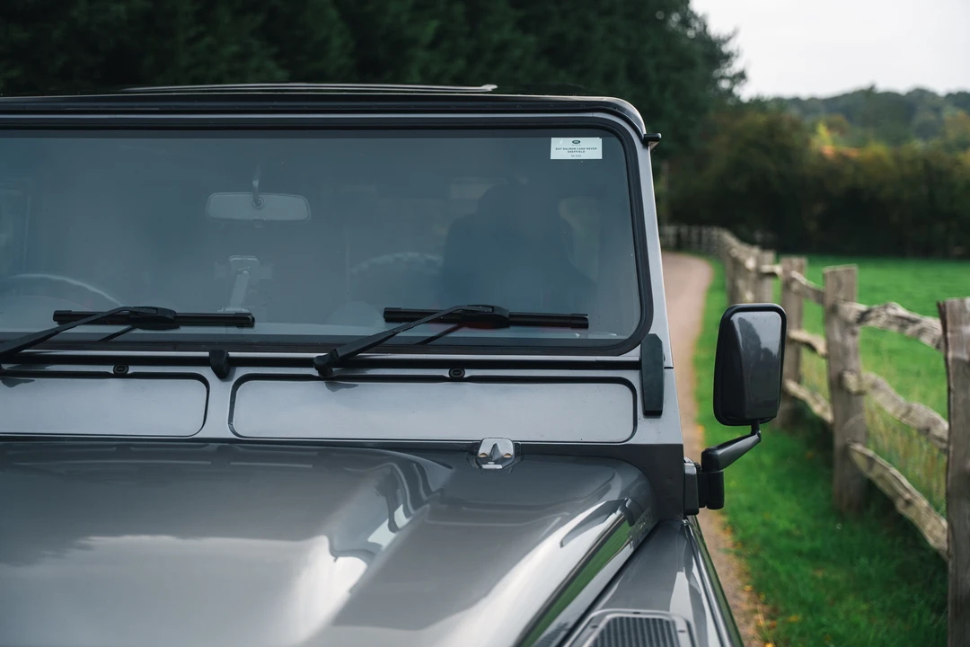 2015 Land Rover Defender 90 - Image 17 of 31