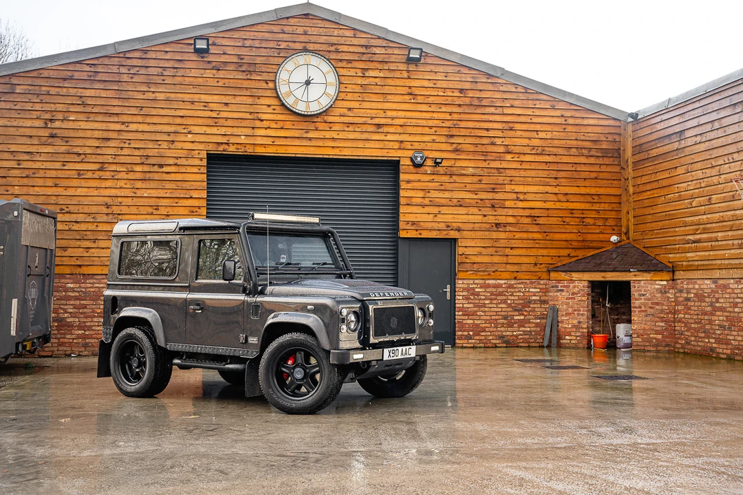 2015 Land Rover Defender 90 - Image 22 of 31