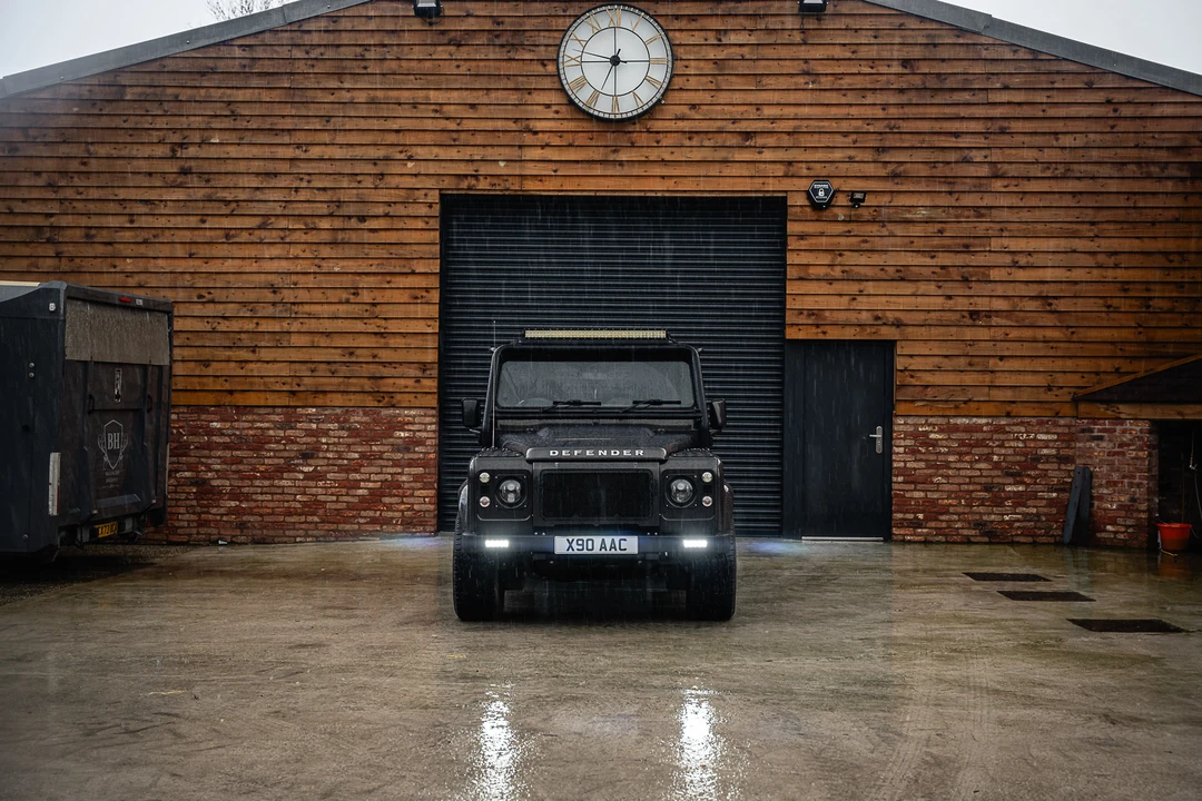 2015 Land Rover Defender 90 - Image 9 of 31