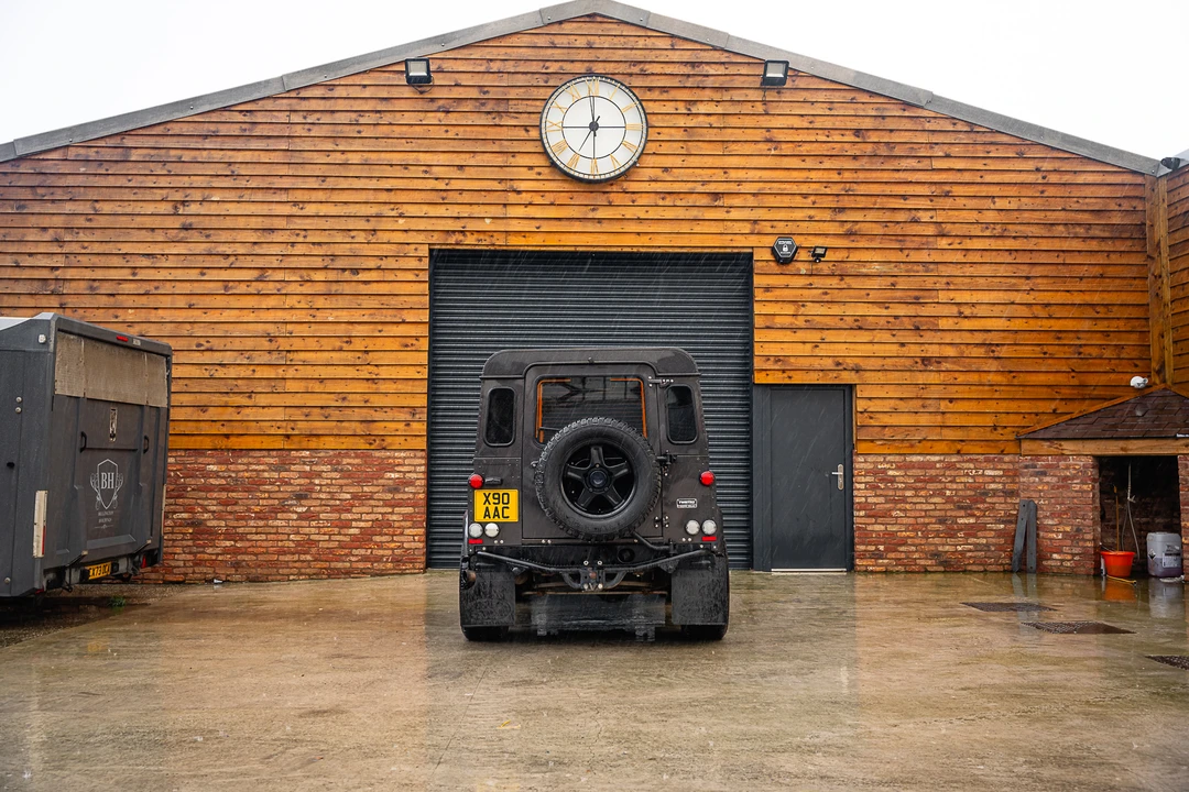 2015 Land Rover Defender 90 - Image 12 of 31