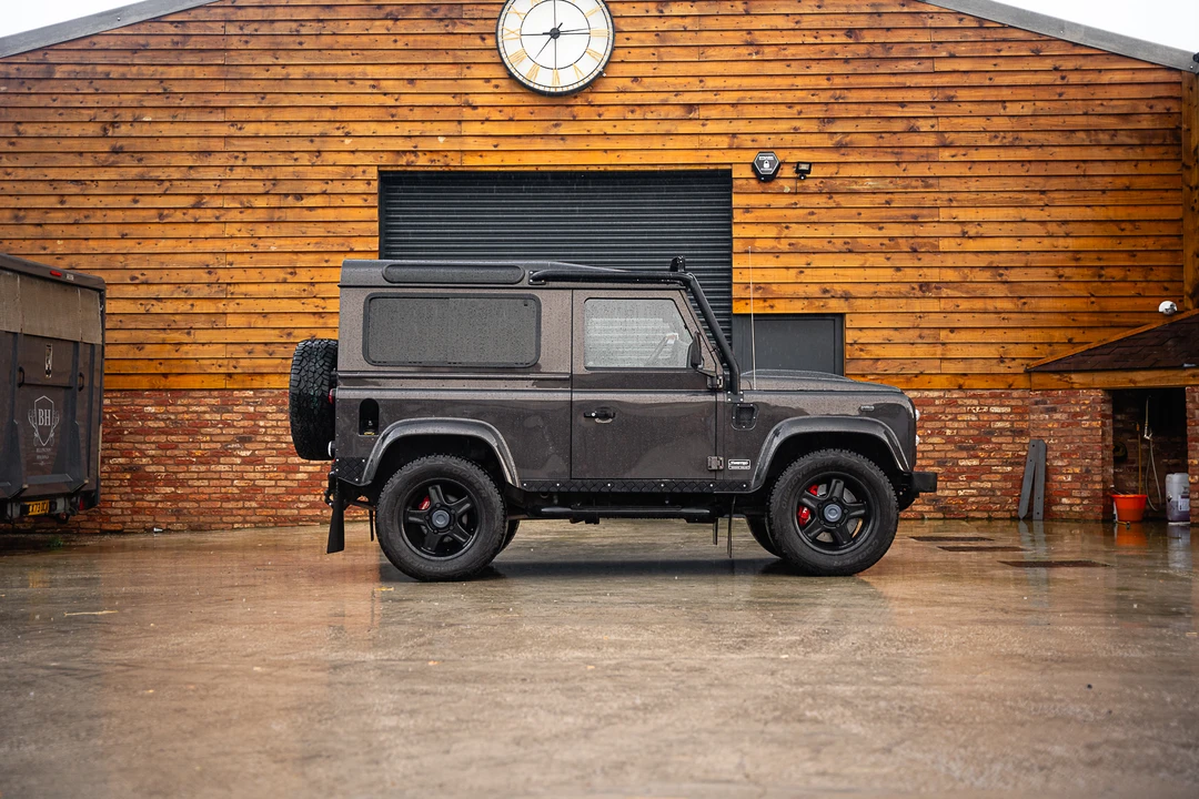 2015 Land Rover Defender 90 - Image 7 of 31