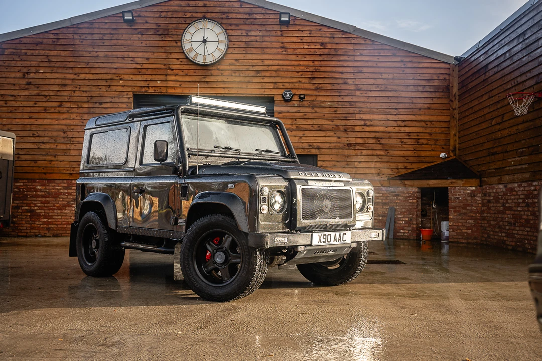 2015 Land Rover Defender 90 - Image 26 of 31