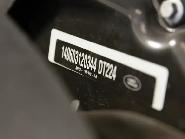 2015 Land Rover Defender 110 - Image 26 of 27