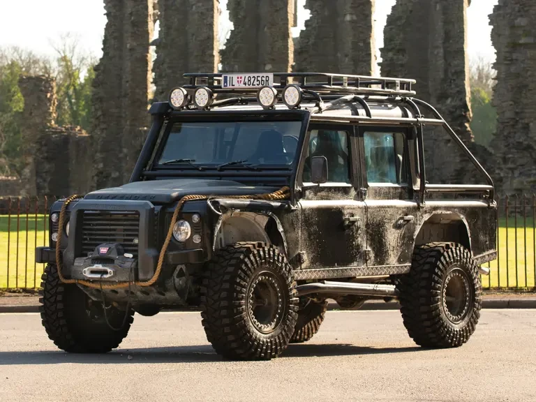 2015 Land Rover Defender 110 - Image 2 of 27