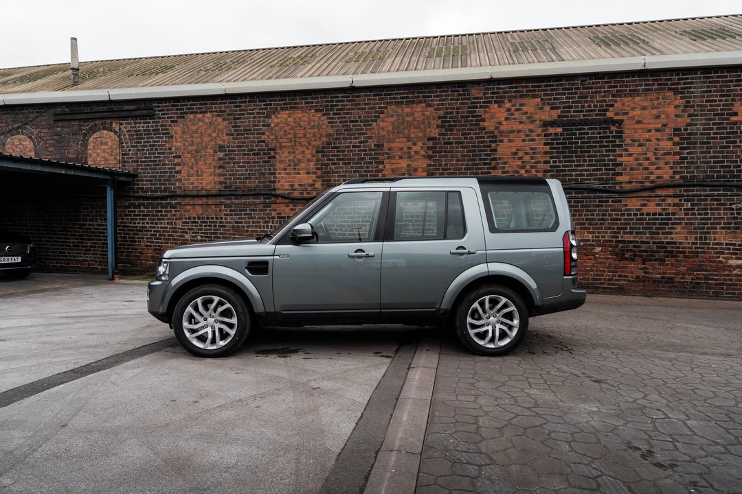 2015 Land Rover Discovery 4th Gen - Image 23 of 31