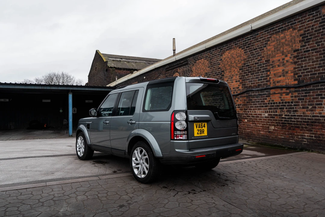 2015 Land Rover Discovery 4th Gen - Image 5 of 31