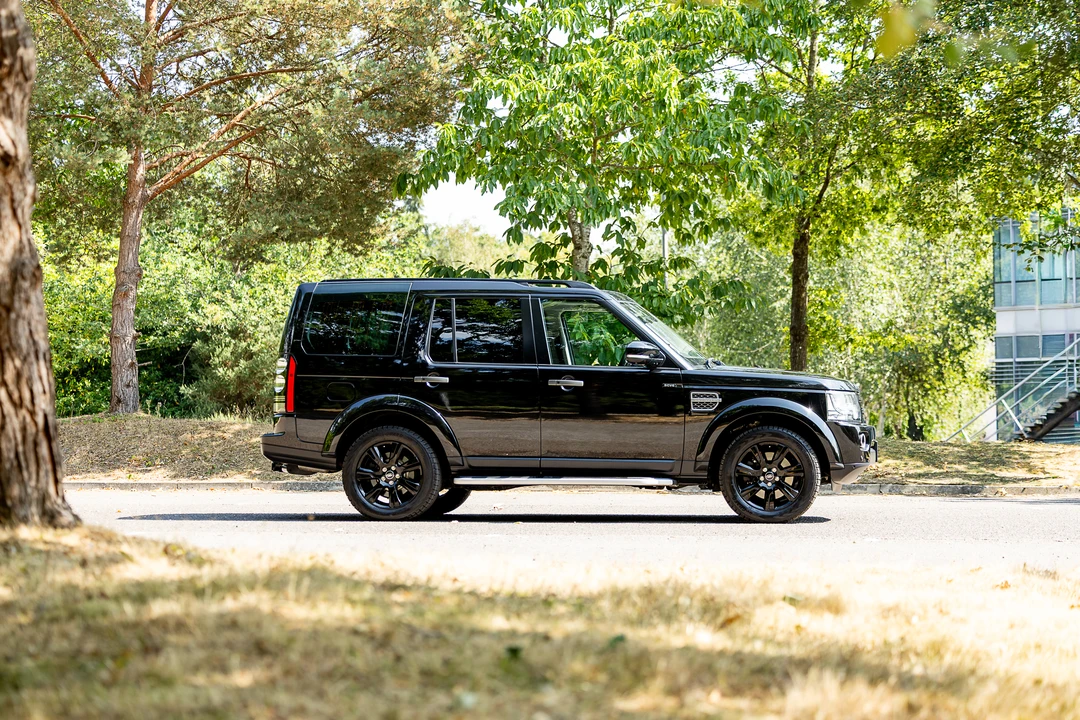 2015 Land Rover Discovery 4th Gen - Image 16 of 31