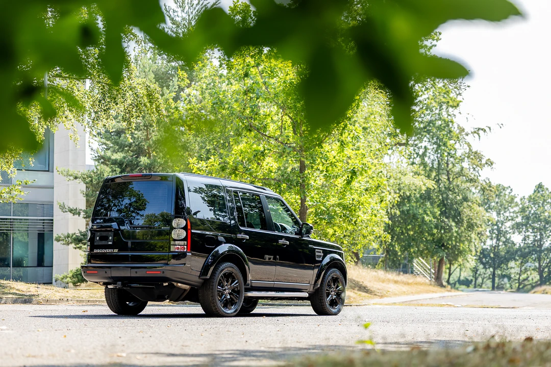 2015 Land Rover Discovery 4th Gen - Image 17 of 31