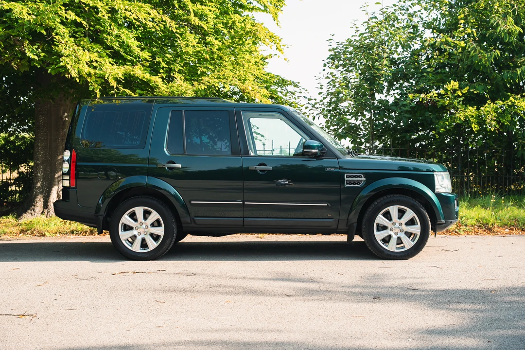 2015 Land Rover Discovery 4th Gen - Image 4 of 31