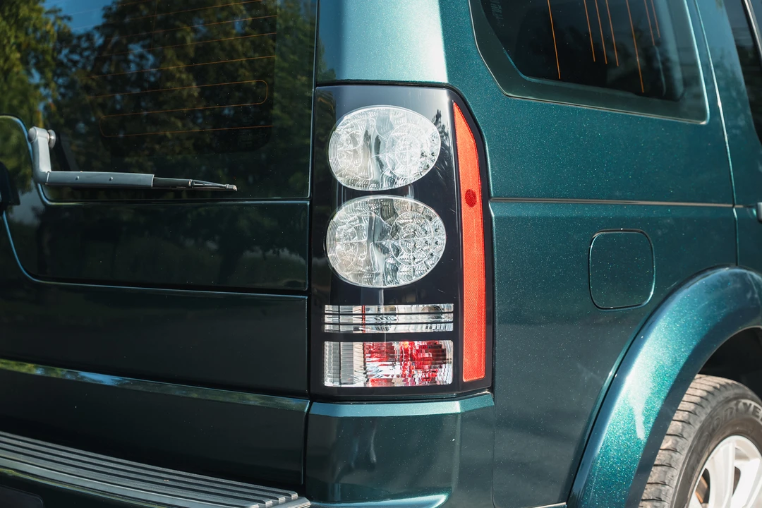 2015 Land Rover Discovery 4th Gen - Image 15 of 31