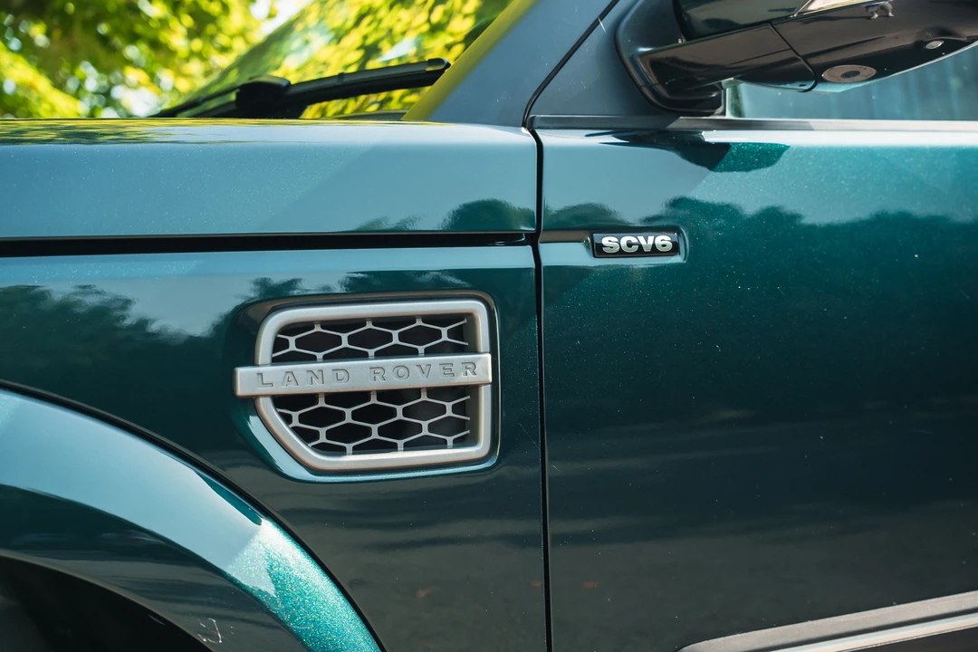 2015 Land Rover Discovery 4th Gen - Image 18 of 31