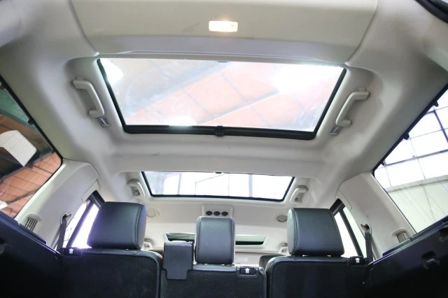 2015 Land Rover Discovery 4th Gen - Image 17 of 21