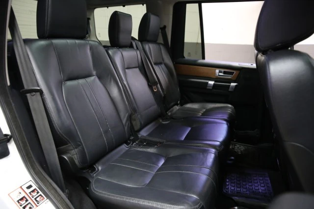 2015 Land Rover Discovery 4th Gen - Image 12 of 21