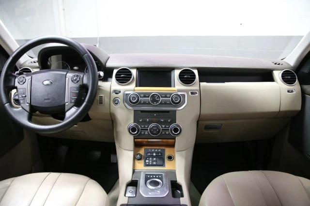 2015 Land Rover Discovery 4th Gen - Image 9 of 21