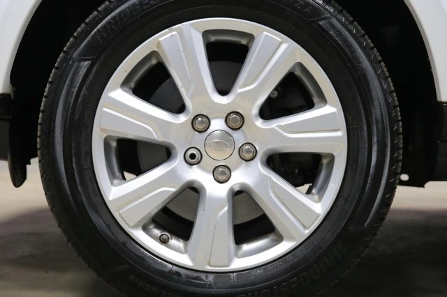 2015 Land Rover Discovery 4th Gen - Image 19 of 21