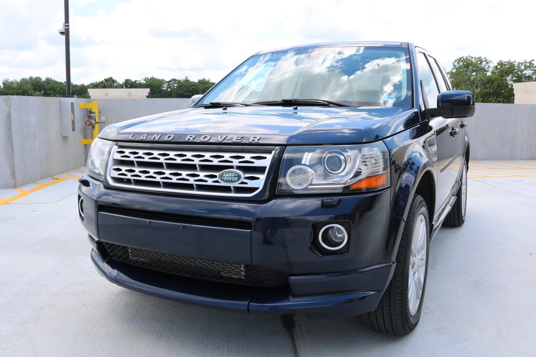 2015 Land Rover Freelander - Image 8 of 31