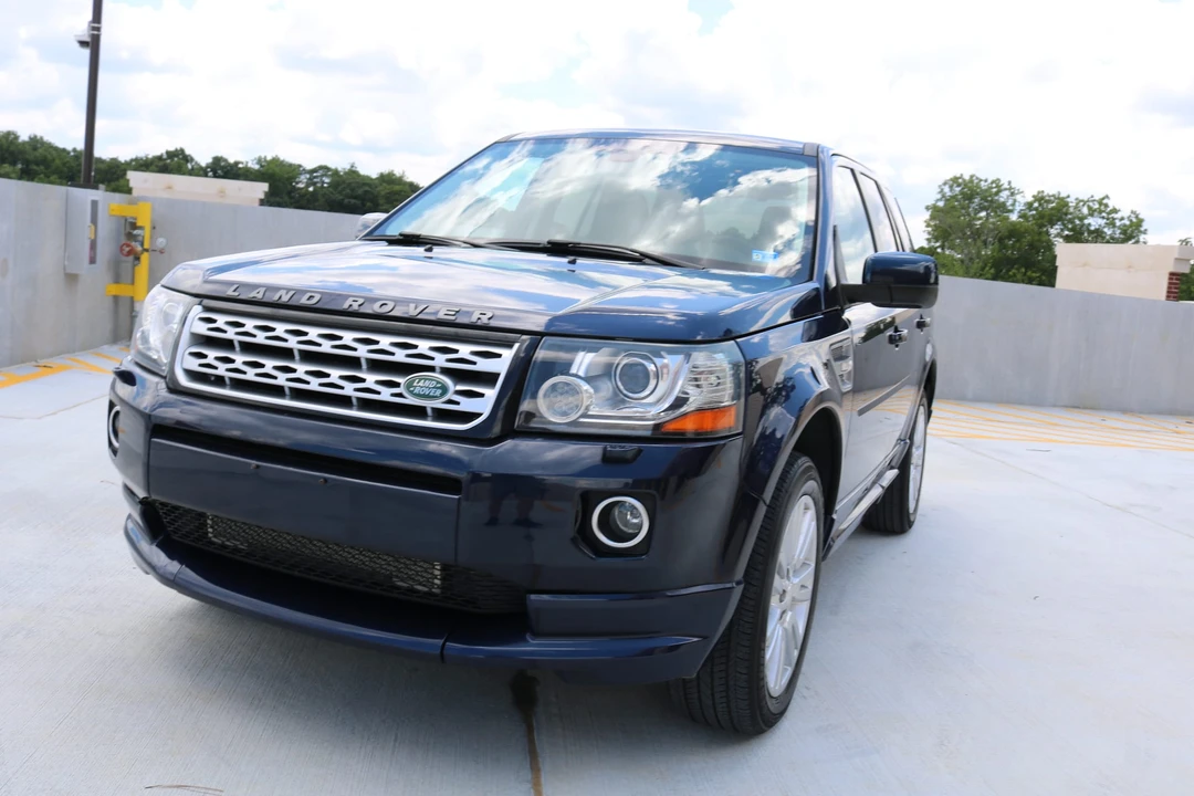 2015 Land Rover Freelander - Image 7 of 31