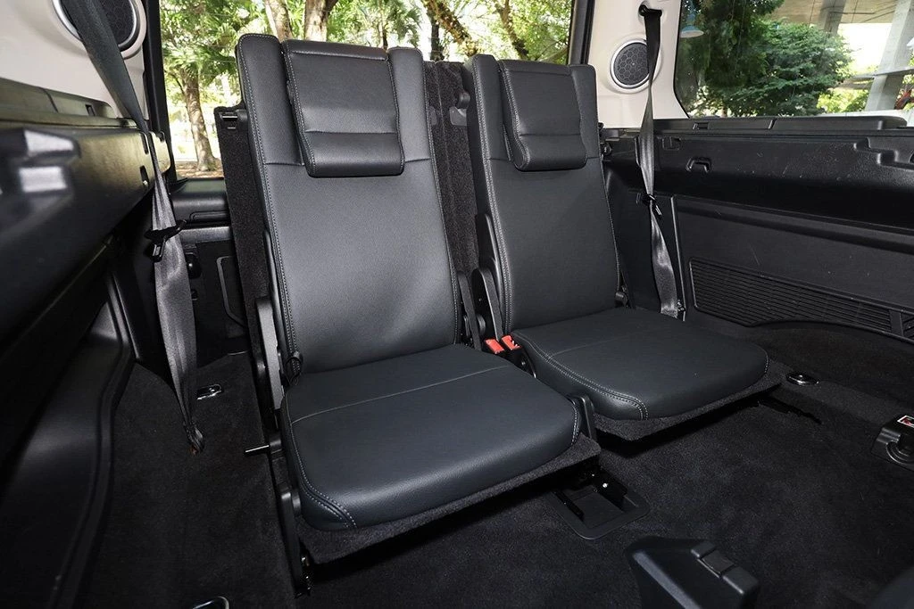 2015 Land Rover Discovery 4th Gen - Image 8 of 12